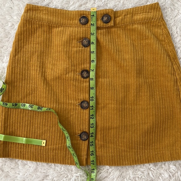 Miami Corduroy Skirt - Picture 10 of 10
